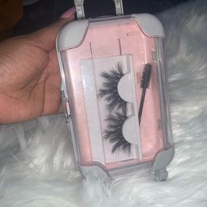 Mink eyelashs